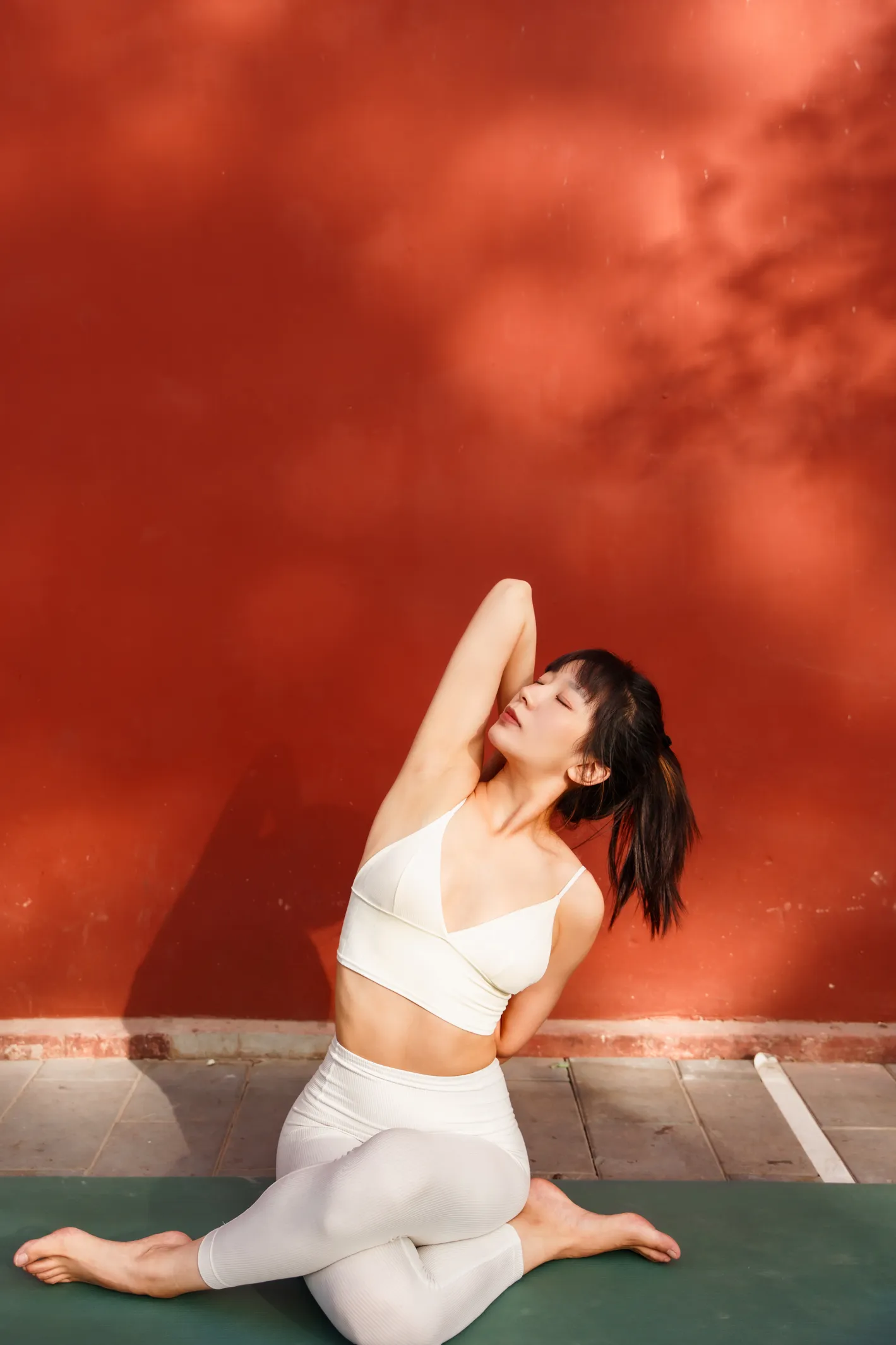 [YITUYU] 2022.12.01 Vol.2575 – Yoga and Red Wall Mengmeng#[23P]-11